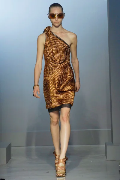 Look 30